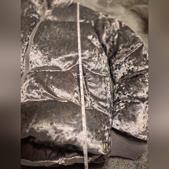 Beautiful Crushed Velvet Coat - Picture 8 of 10